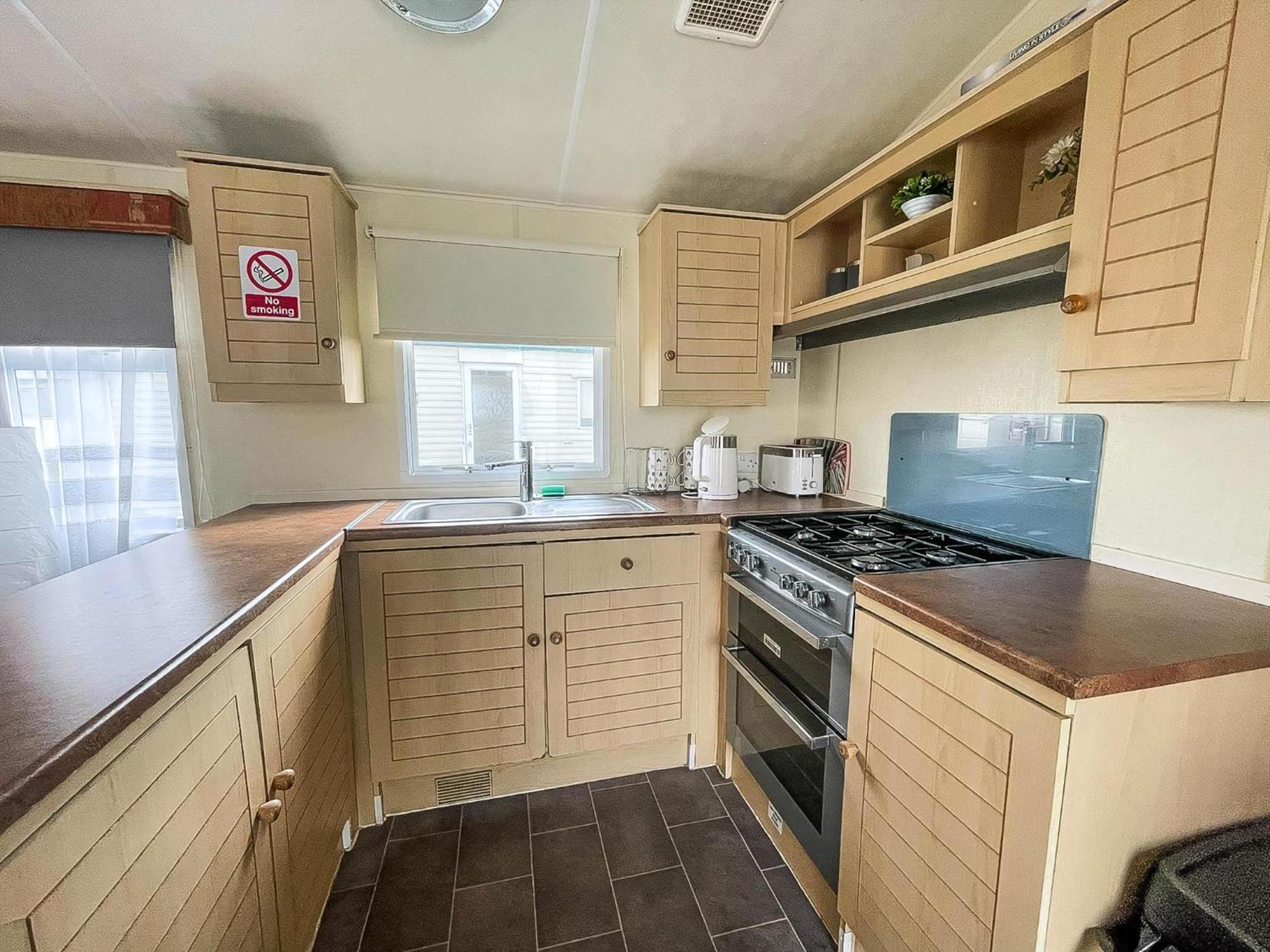 Caravan For Hire At St Osyth Beach Holiday Park In Essex Ref 28107Y Clacton-on-Sea Eksteriør billede