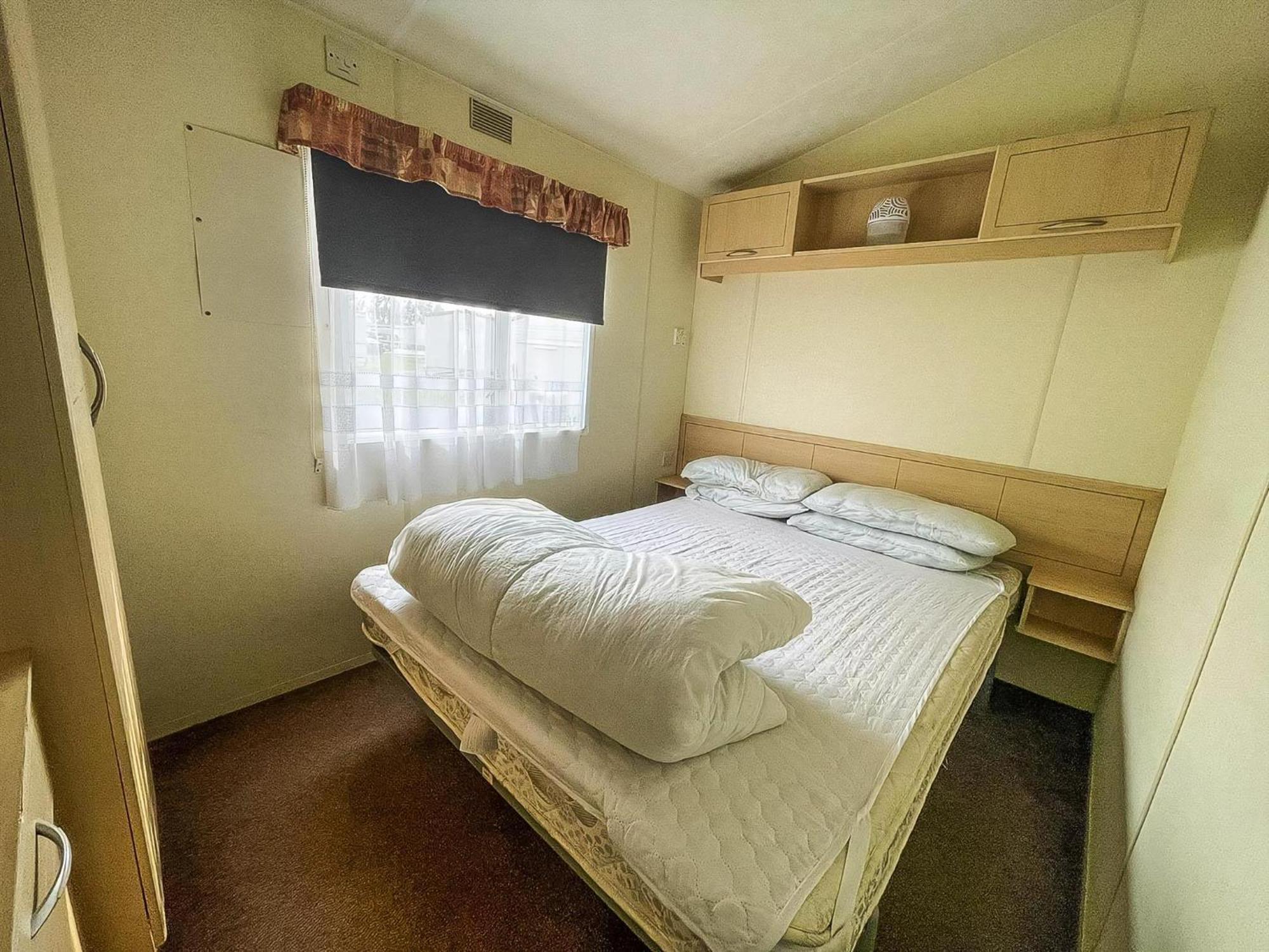 Caravan For Hire At St Osyth Beach Holiday Park In Essex Ref 28107Y Clacton-on-Sea Eksteriør billede